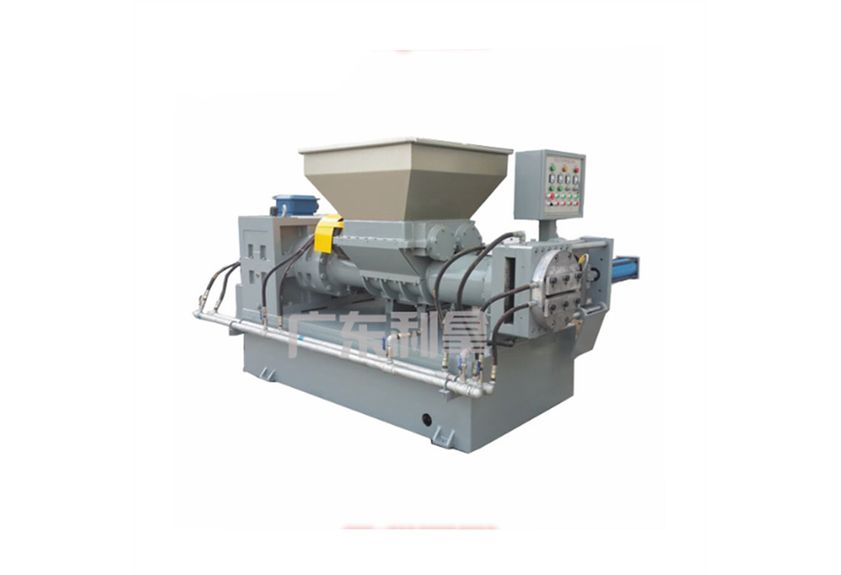 廣東利拿實(shí)業(yè)：熔噴布擠出機(jī)的革新與應(yīng)用-2